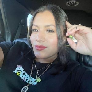 Meet your Posher, Kimberly